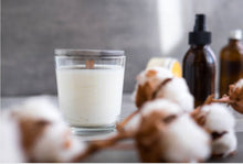 Load image into Gallery viewer, FRIENDS CANDLE