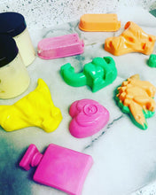 Load image into Gallery viewer, ARI WORLD BATH SOAP & BODY BUTTER BOX