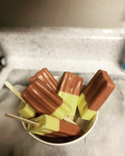 Load image into Gallery viewer, ARI WORLD BATH SOAP & BODY BUTTER BOX